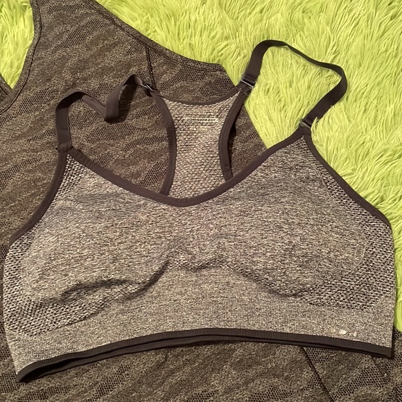 Sportsbra and Tank Bundle - Picture 2 of 5